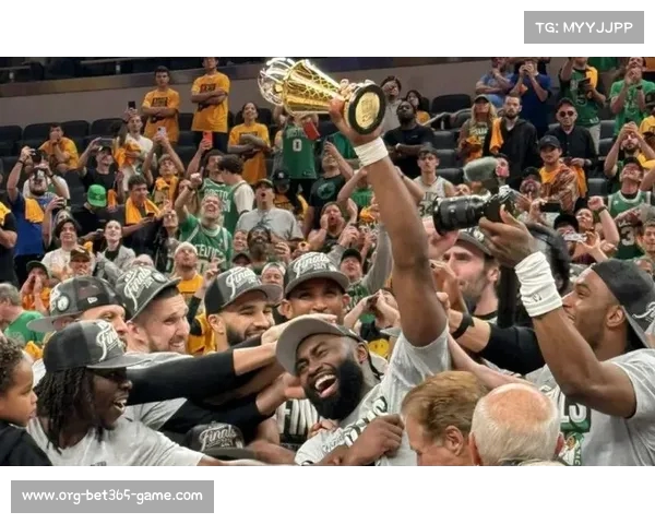 勇士展示冠军实力,击败人迎接季后赛 勇士展示冠军实力,击败人迎接季后赛